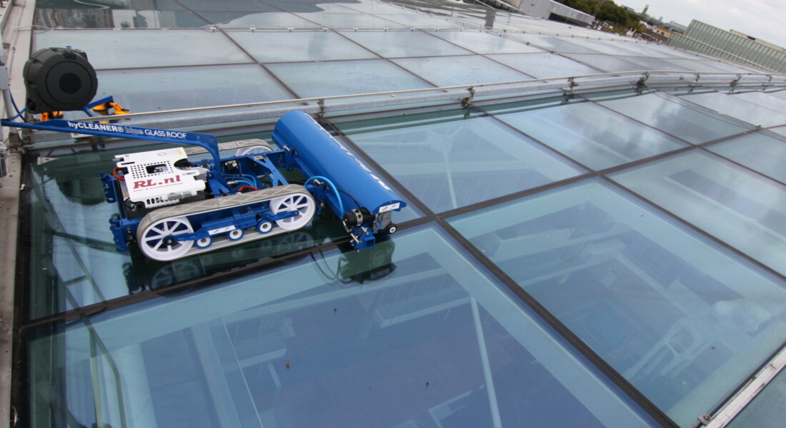hyCleaner glass roof im Einsatz