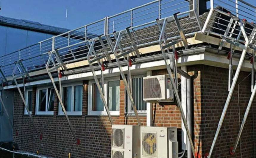 Ansicht eines flachen Gebäudes