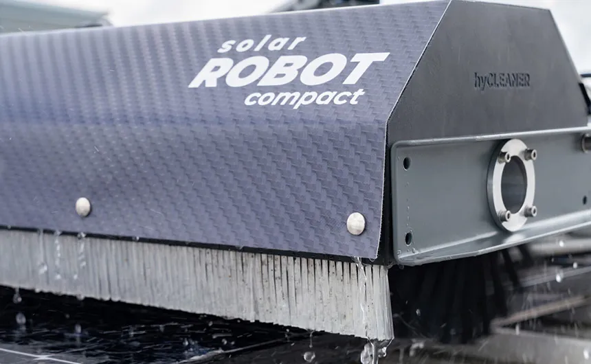 Die Bürste eines solarROBOT compact in Nahaufnahme