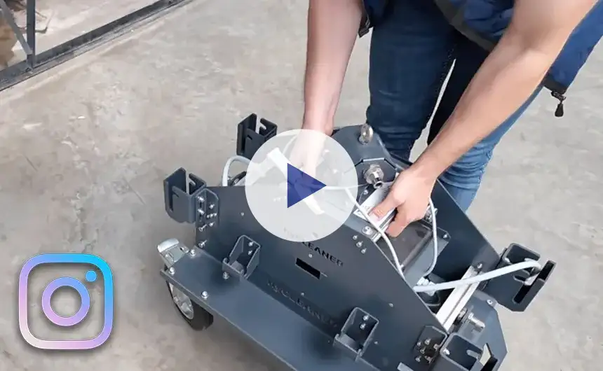 Ein Transportwagen für Reinigungsroboter