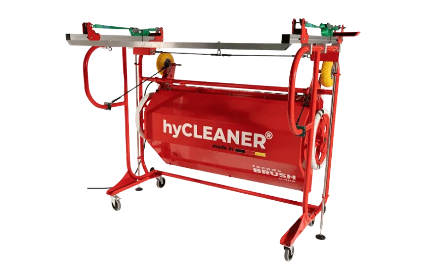 Robot de nettoyage facadeBRUSH v-line