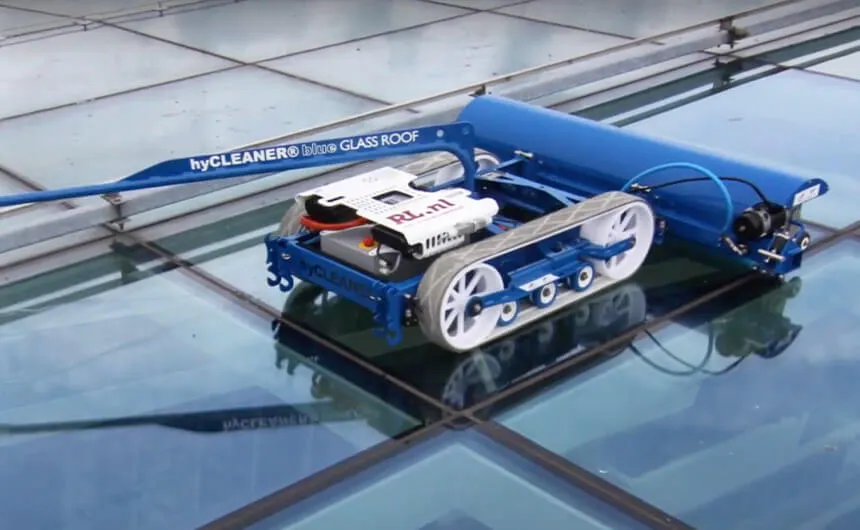 Glasdakreiniging met de glassROBOT